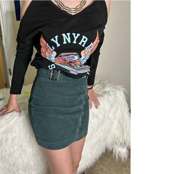 NWT Urban Outfitters Corduroy Mini Skirt – Size Small – Green - Picture 2 of 12